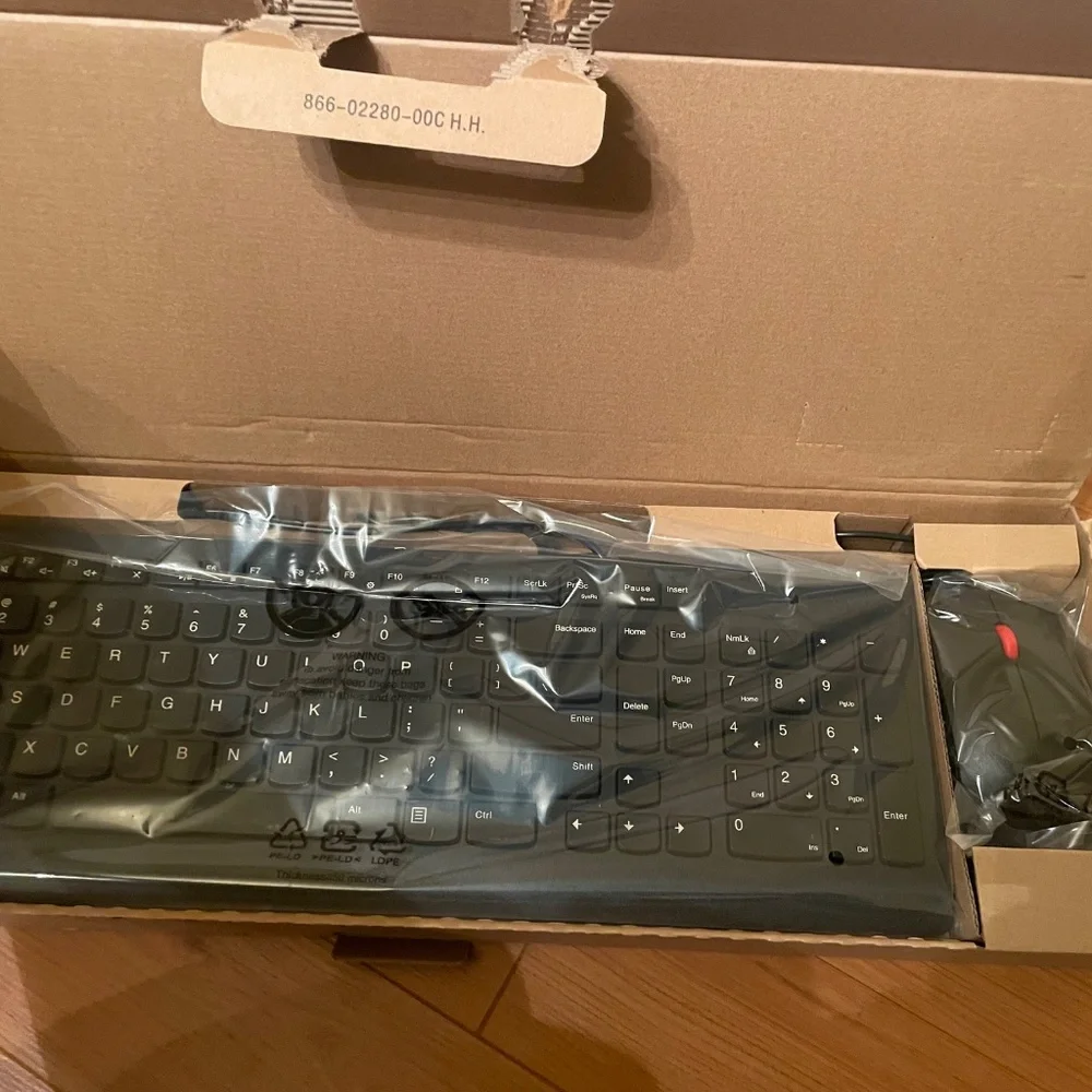 Lenovo Essential Wired Keyboard and Mouse Combo